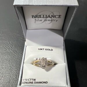 Brilliance Fine Jewelry 10K Yellow Gold 1/10 CTTW Diamond Women's Ring Size 7